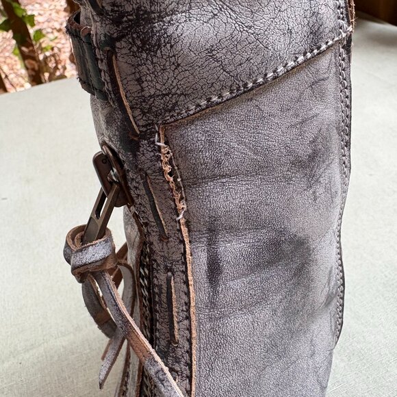 Freebird Zombi Ice Booties Size 10 - Never Worn! (Small Tear in Stitching) - Picture 6 of 7